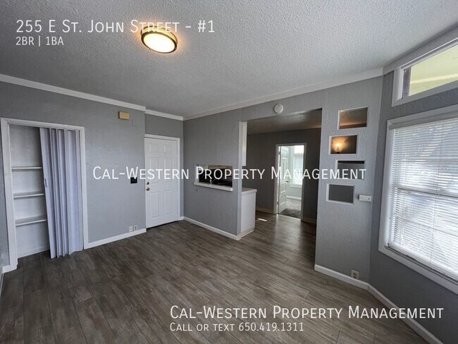 Foto del edificio - 255 E St John St