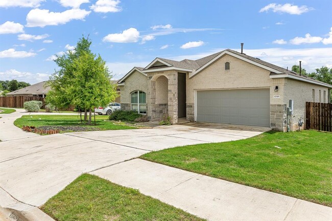 Foto del edificio - 4348 Rockbrook Farms Ln