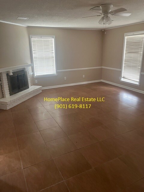 Building Photo - 4006 Oak Rd