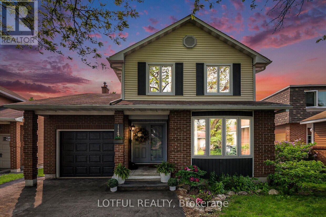 Primary Photo - 1147 Ste-Thérèse Ln