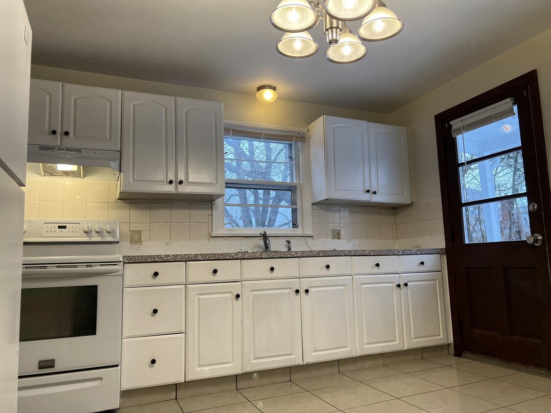 Photo - 12 Norman St (Waterbury, CT)