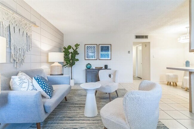 Foto del edificio - 320 Lakeview St