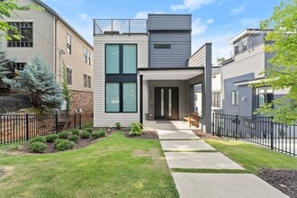 Building Photo - 556 Rankin St NE