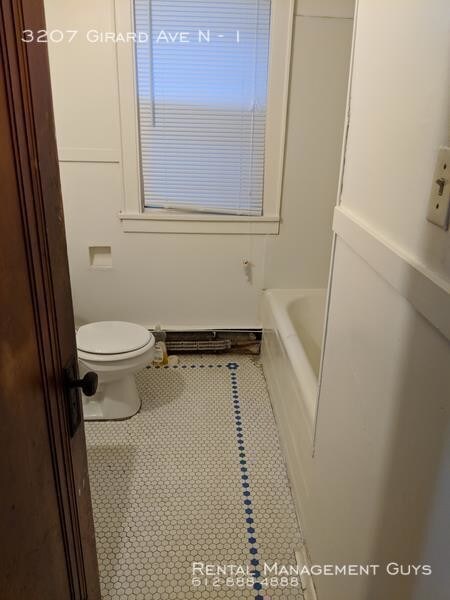 Building Photo - 2 Bedroom Apartment with Heat Paid