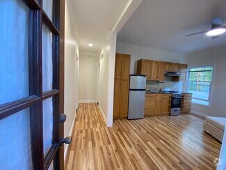 Building Photo - 815 14th St