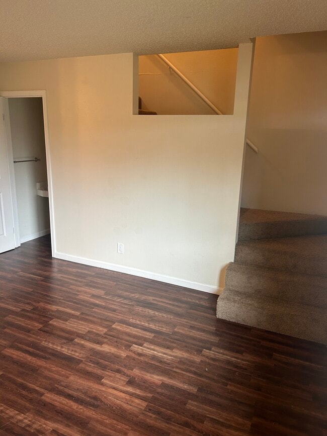 Building Photo - 841 Sonoma Ave