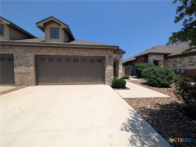 Foto del edificio - 660 Creekside Cir