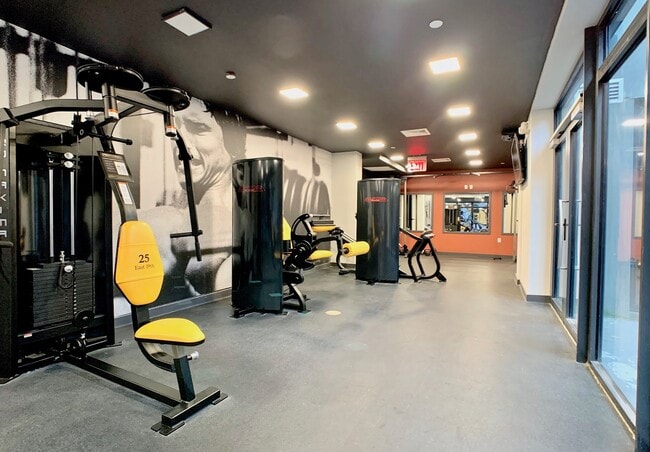 Foto del edificio - 25 E 19th St