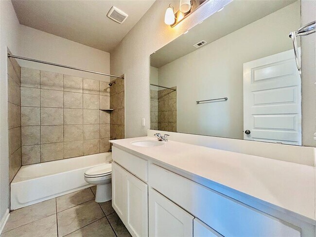 Building Photo - 1156 Capra Ln