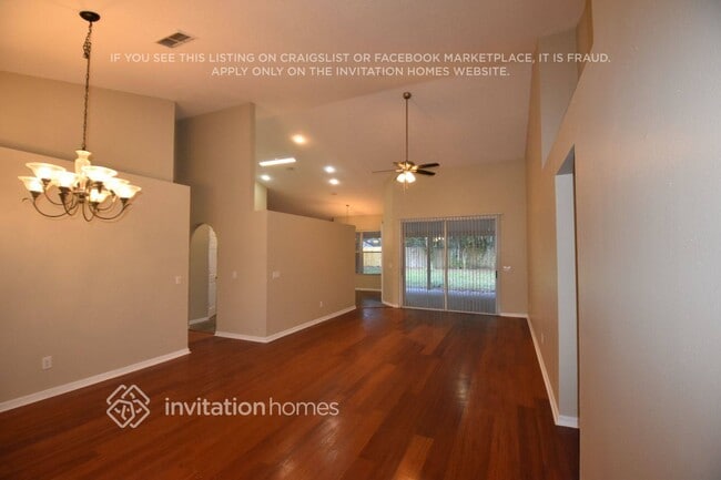 Building Photo - 1688 Sweetwater W Cir