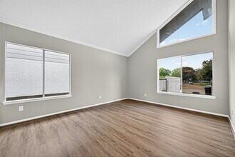 Building Photo - 12623 S Dairy Ashford Rd