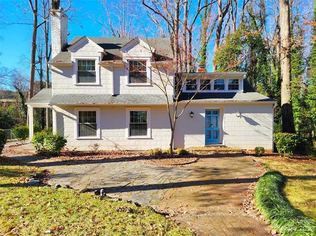 Building Photo - 220 W Colonial Dr