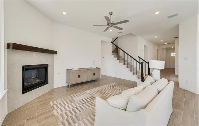 Foto del edificio - 1112 Water Canna Dr