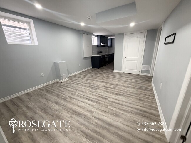 Photo du bâtiment - Bright 2-Bedroom Basement Apartment with In-Unit Laundry in Brampton