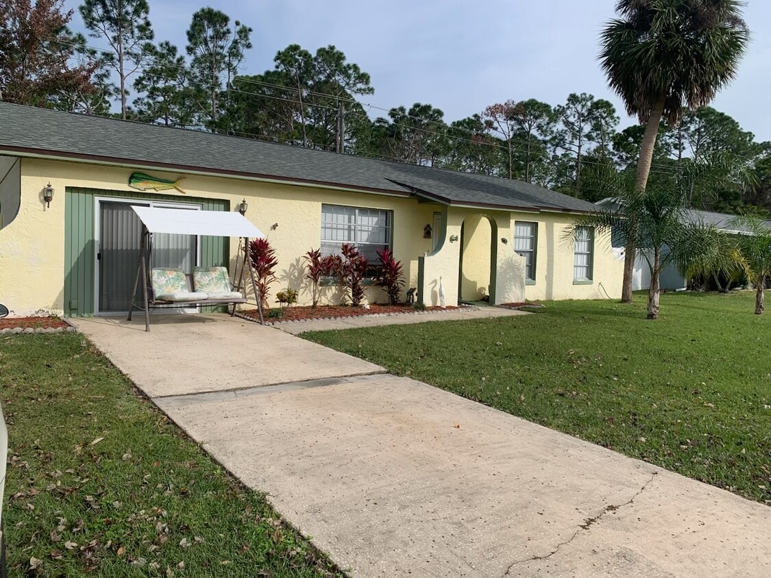 1395 Dexter Dr N, Port Orange, FL 32129 Townhome Rentals in Port