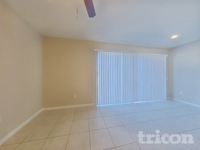 Foto del edificio - 676 Meadow Pointe Dr