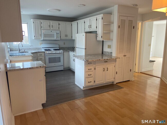 Foto del edificio - 4 McKendry Ct