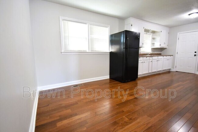 Foto del edificio - 4805 Cottonwood Dr