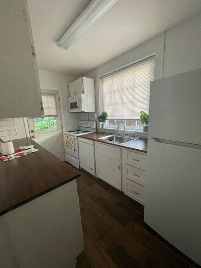 Foto del edificio - 403 Waccamaw Ave