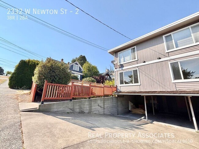 Foto del edificio - 2332 W Newton St