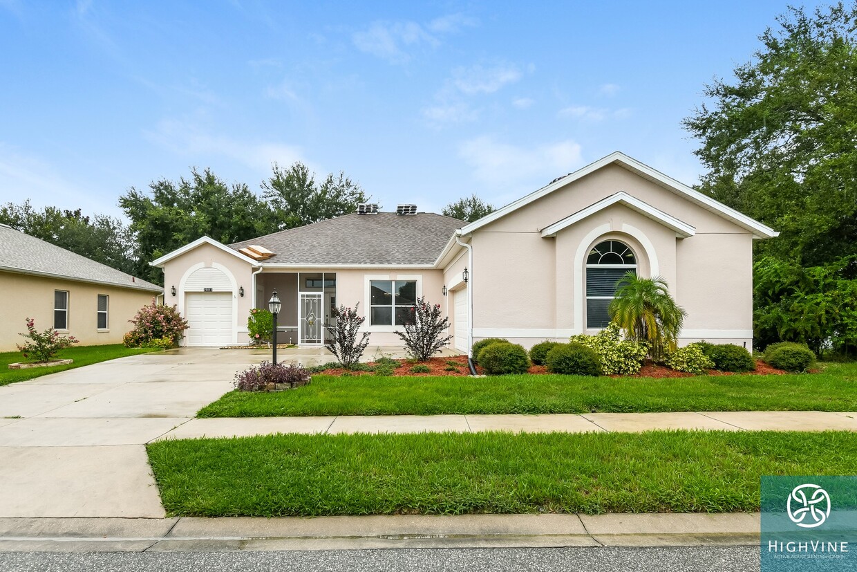 25012 Laurel Valley Rd, Leesburg, FL 34748 House Rental in Leesburg