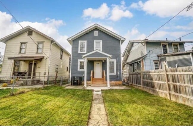 Foto del edificio - 402 S Richardson Ave