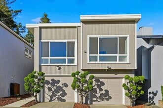 Building Photo - 170 Oak Park Dr