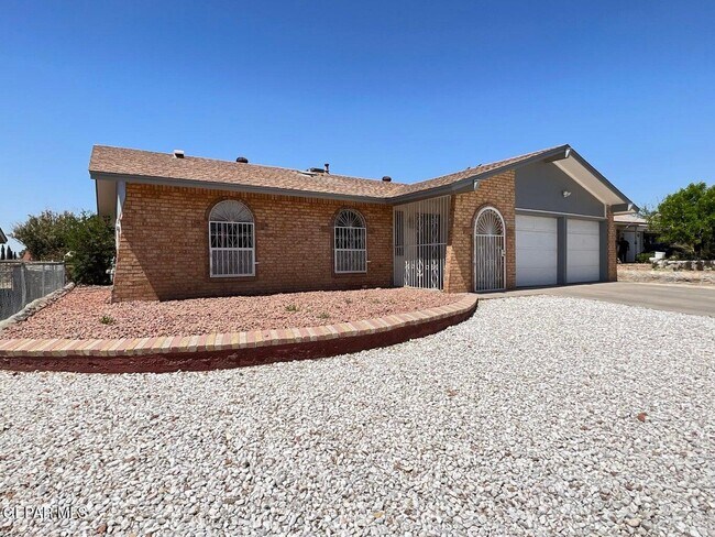 Foto del edificio - 1529 Jim Colbert Ln