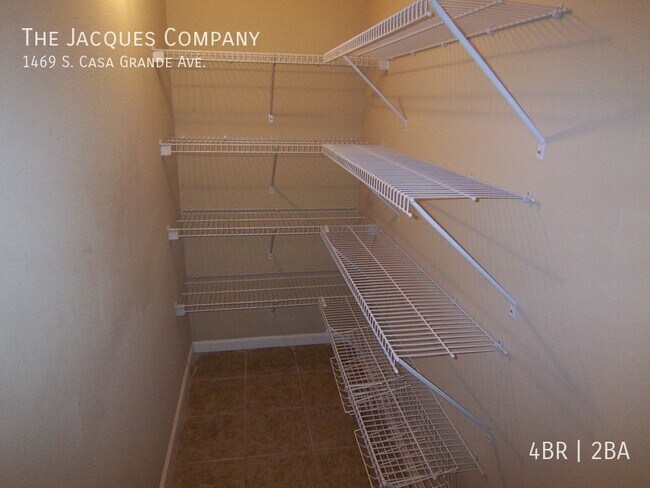 Foto del edificio - Wonderful Newer 4 Bedroom 2 Bath Home
