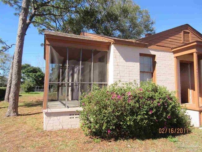 Foto del edificio - 203 SE Syrcle Dr