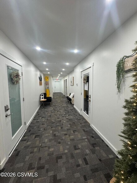 Foto del edificio - 17 Bound Ave