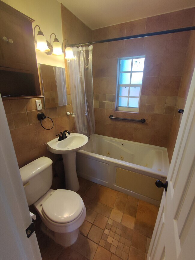 Foto del edificio - 2955 SW 38th Ave