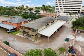 Building Photo - 3820 N 9th Ct