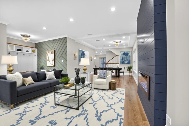 Building Photo - 3019 N Kenneth Ave