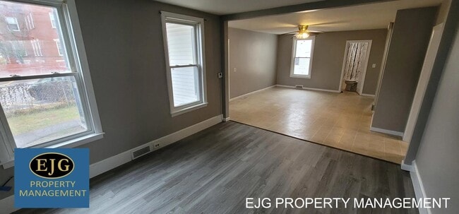 Foto del edificio - 454 Dubuque St