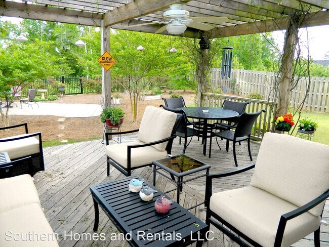 Building Photo - 3 br, 2 bath House - 810 O'sheilds Court