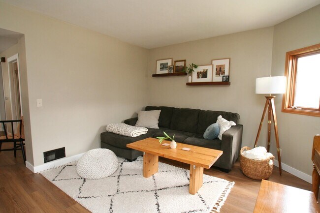 Foto del edificio - 418 W Holmes St