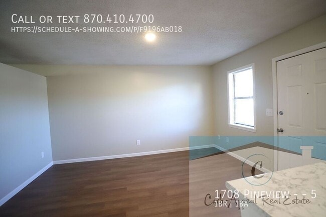 Building Photo - 1708 Pineview St