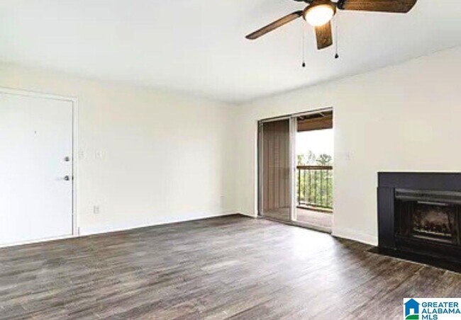 Building Photo - 422 Skyview Dr