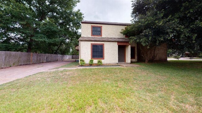 Building Photo - 1326 Airline Dr