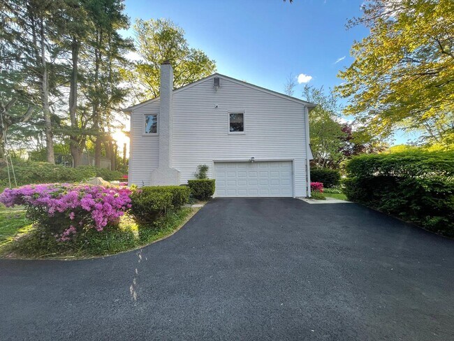 Foto del edificio - 354 Andrew Rd
