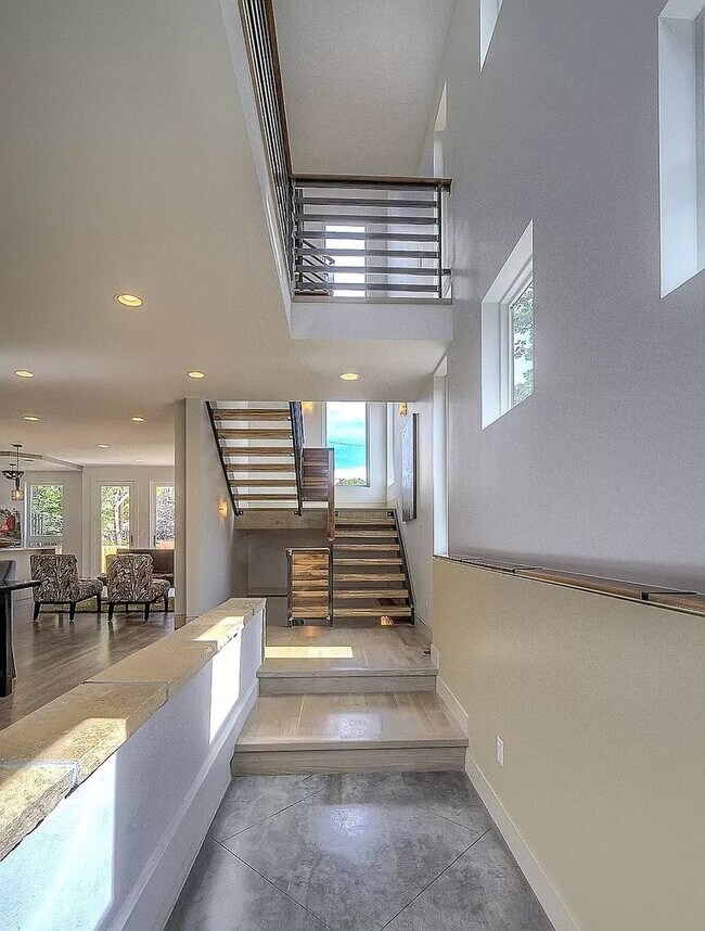 Foto del edificio - Amazing updated-modern home in the heart of Sloan's Lake on a large lot. (RV Space) Rooftop deck ...