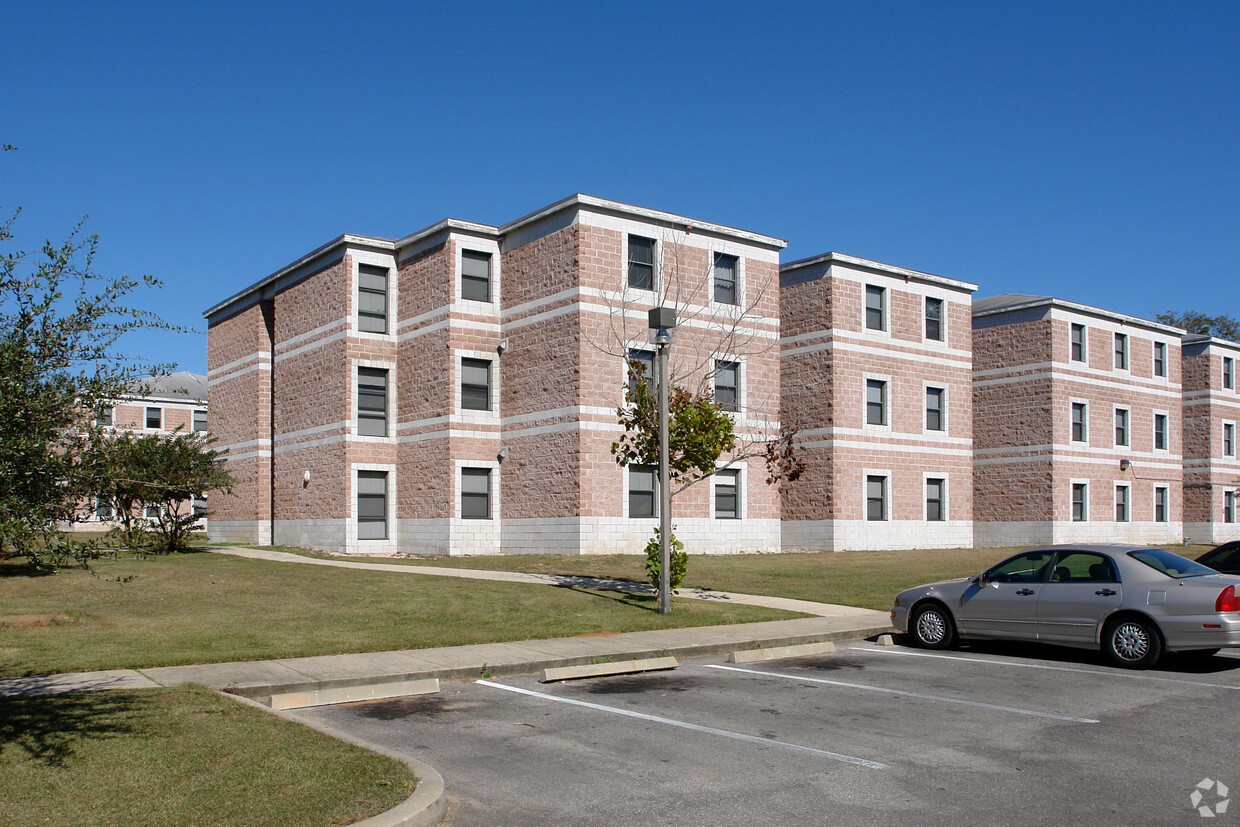 Building Photo - Palmetto Phase III Apartments