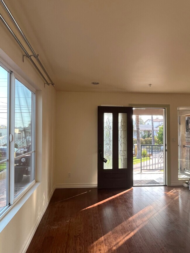 3937 Seneca Ave Unit 3937, Los Angeles, CA 90039 Apartments in Los Angeles, CA