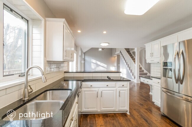 Building Photo - 2435 Northwest Shady Bend Lane, Lee's Summ...
