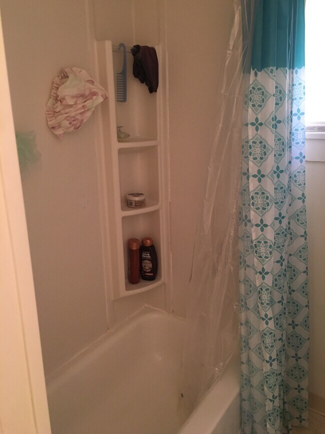 Foto del edificio - 18 Seminary Ave