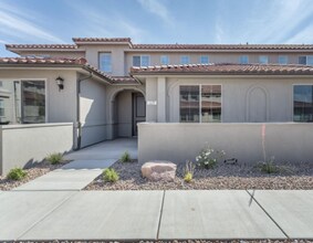 Building Photo - 1138 N Tesoro Aly