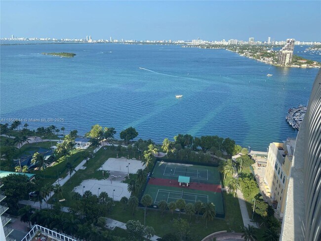 Foto del edificio - 1750 N Bayshore Dr