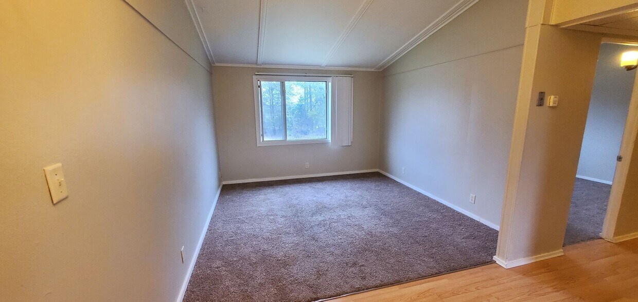 3439 118th St Unit 4, Chippewa Falls, WI 54729 Room for Rent in