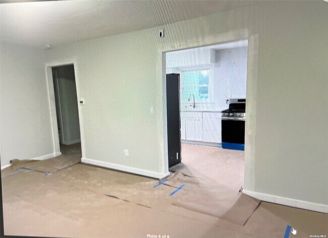 Building Photo - 22 Pine Dr
